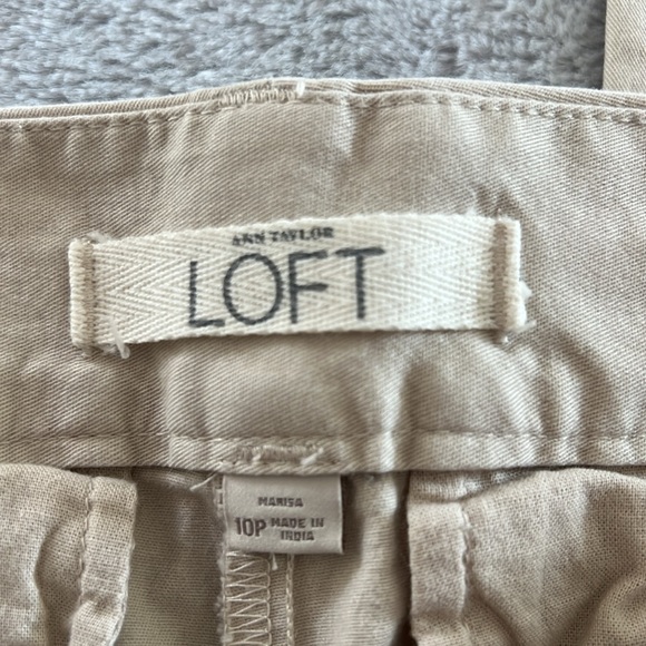Ann Taylor Loft khaki capris  size 10 petite - Picture 6 of 6